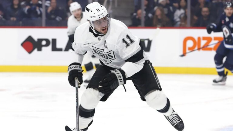 Anze Kopitar joins the exclusive club with 1,300. career point