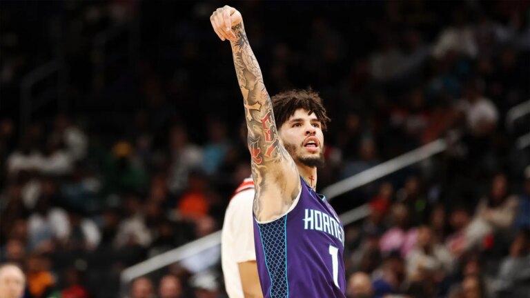 LaMelo Ball had Eric Collins begging for a heat check after an absurd stretch