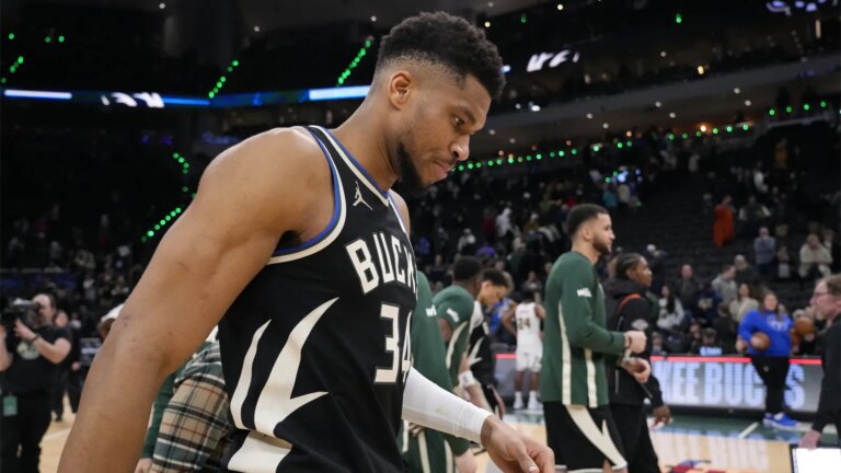 Giannis’ message to haters who think he’s quit in Milwaukee