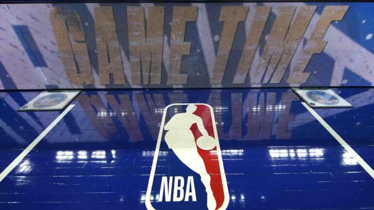 Golden State trades center for Raptors after Porzingis-Kuming deal