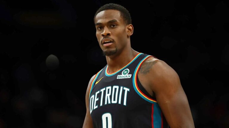 Jalen Duren leaves Wizards game with knee pain