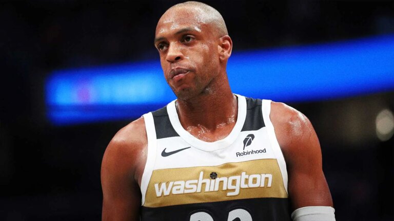 Is Khris Middleton playing tonight after the trade? Mavericks vs Spurs injury report