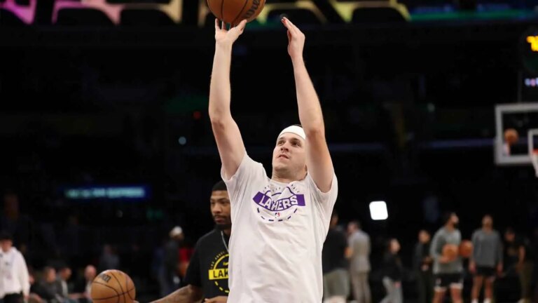 Austin Reeves stunned the crowd after he posterized Thunder players
