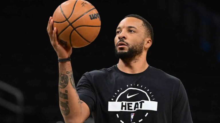 Norman Powell leaves the 76ers game early with a groin injury