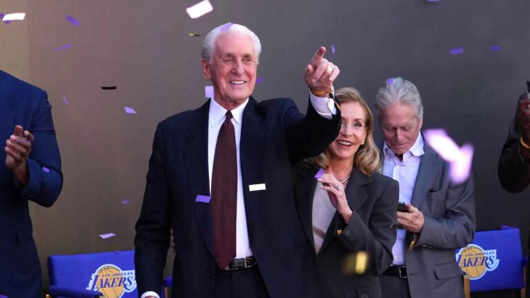 Pat Riley sends a ‘thank you’ message after unveiling statue in Los Angeles