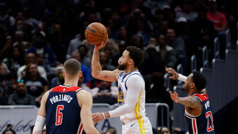 Kristaps Porzingis is thrilled to play with ‘unreal’ Stephen Curry