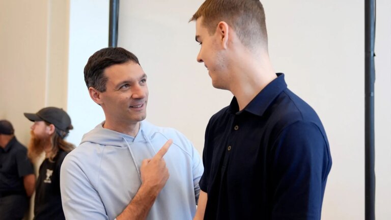 Mark Daigneault holds 100 on Nikola Topic’s G League debut