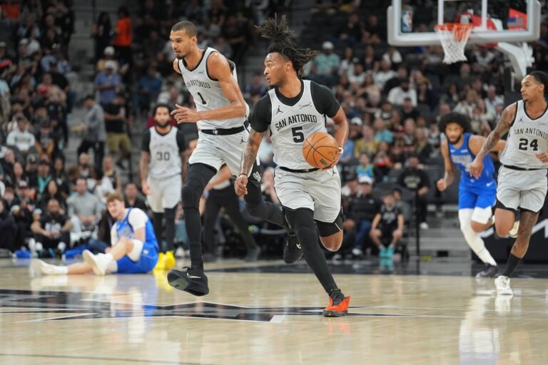 Stephon Castle (40 points) and the Spurs continue against the Mavs!