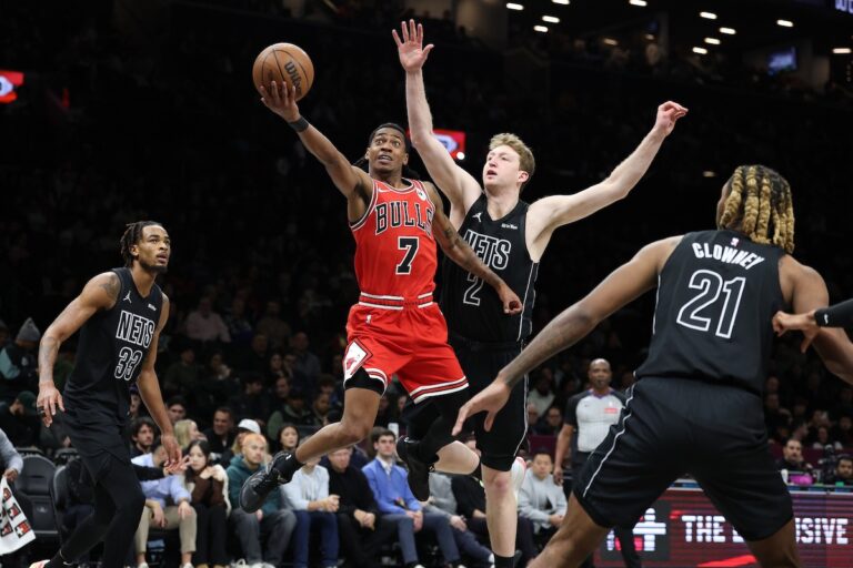 In Chicago, Rob Dillingham must learn to “clean up” his game