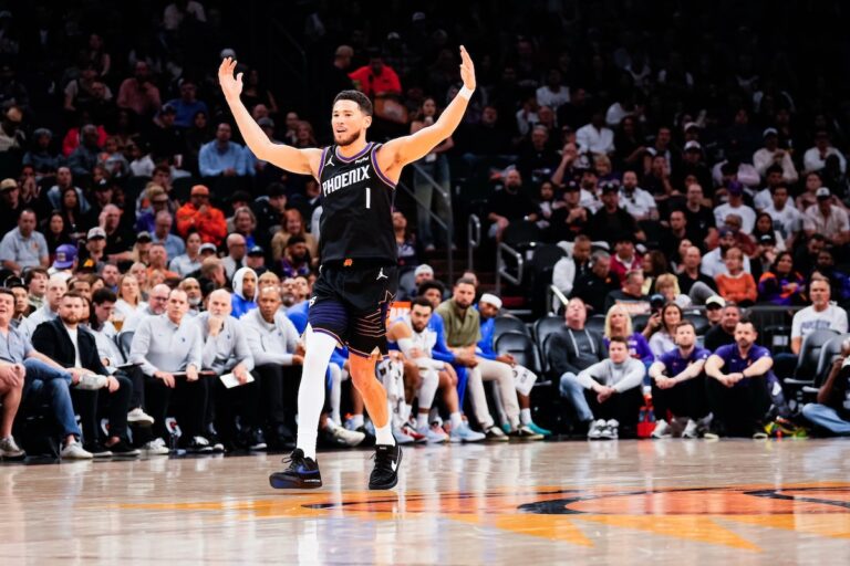 The Suns are resisting the Mavericks’ comeback to push them