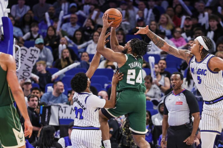 Stats & Highlights | The new Bucks are having fun in Orlando