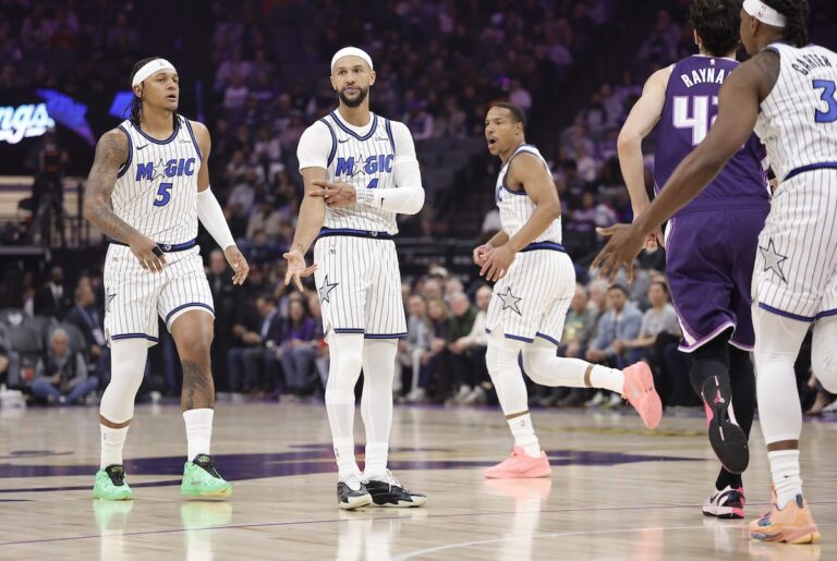 New 3-point fireworks for the Magic in Sacramento