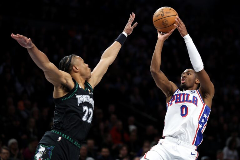 Tyrese Maxey and the Sixers have fun against the Wolves