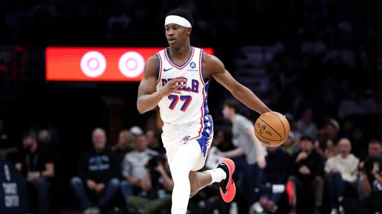 VJ Edgecombe beats the shot clock with an unbelievable shot against the Timberwolves