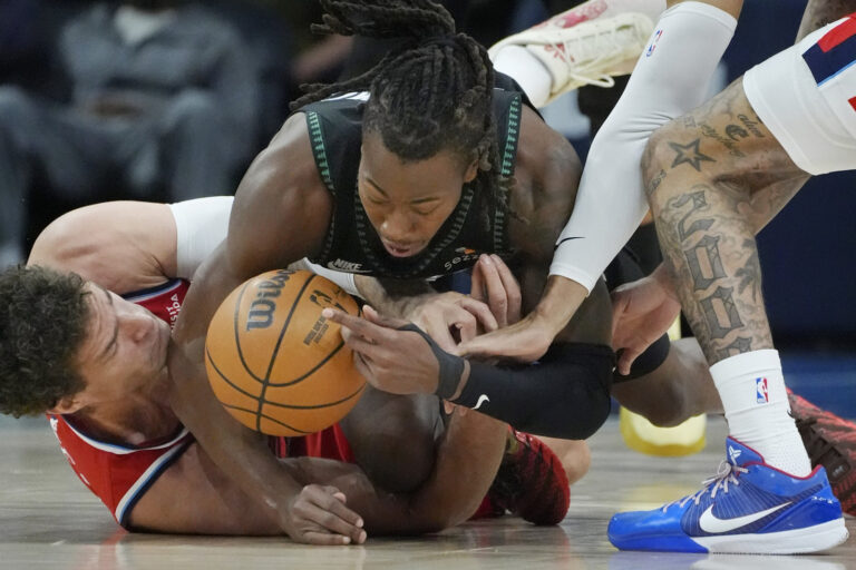 With the great Kawhi Leonard, the Clippers push the Wolves into a crisis!