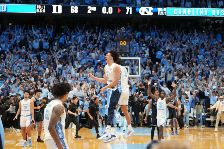 Last second win, home invasion, controversy… North Carolina – Duke in their excess