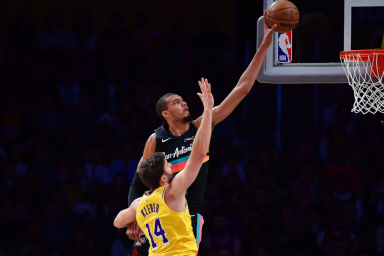 With a stratospheric Vembanjam, the Spurs take down the Lakers