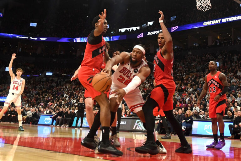 Stats & Highlights | Gershon Yabusele is already showing up, Atlanta on the brink