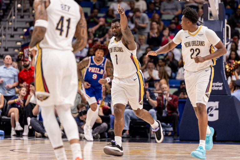 The trio of Poole-Bey-Williamson knocks down the Sixers