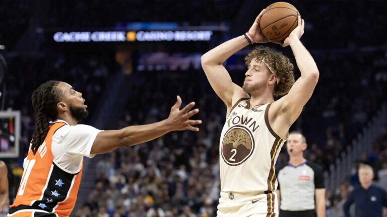 Kawhi Leonard drops the mic to Darius Garland after his LA debut