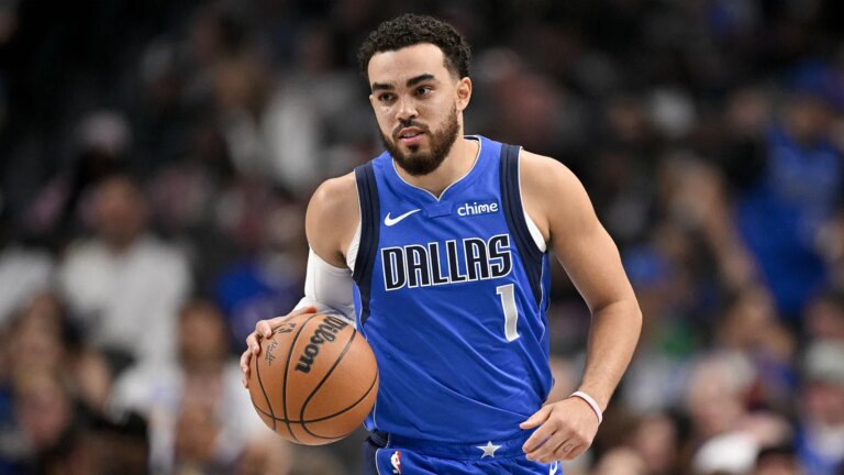 Denver signs Tyus Jones after Mavericks departure