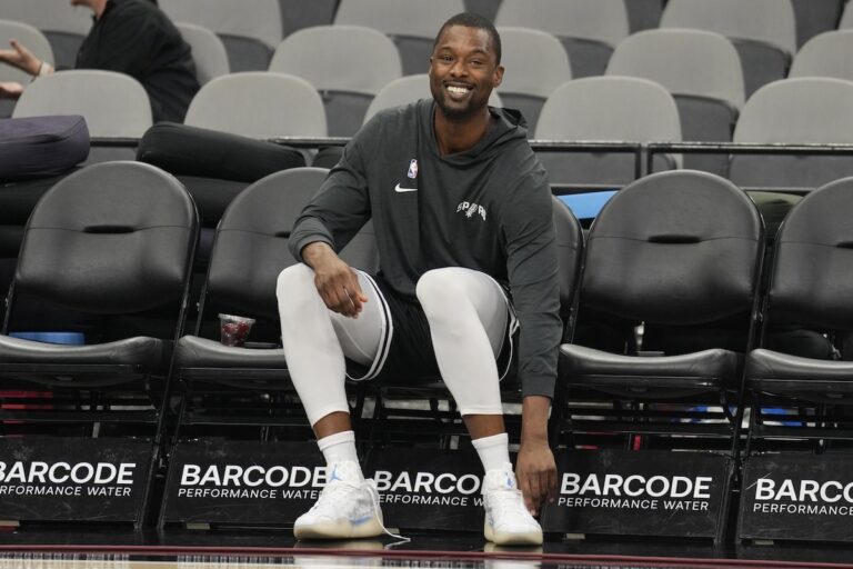 End of streak for Harrison Barnes, the “Ironman” of the Spurs