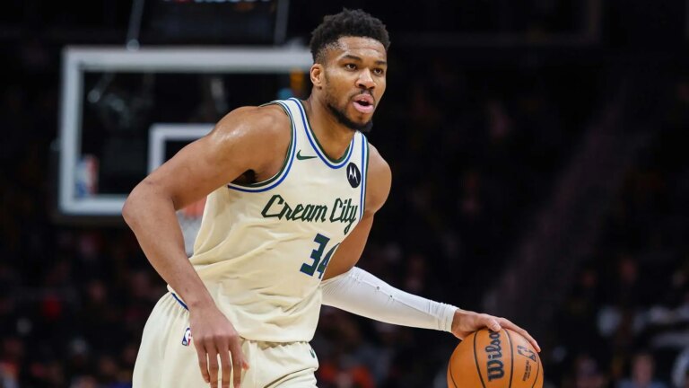 Giannis Antetokounmpo’s first bucket in his return from injury